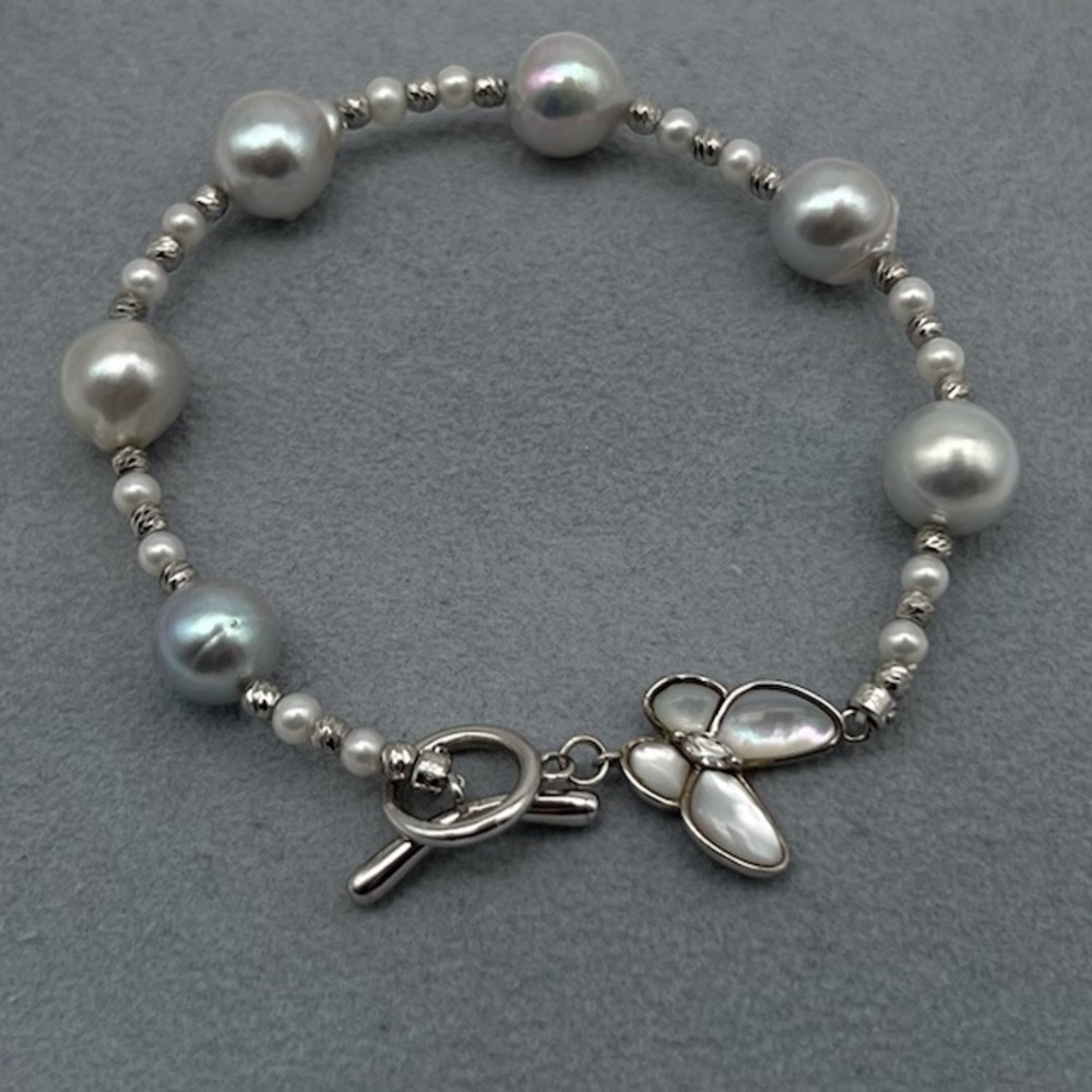 Elegant Sterling Silver Pearl Bracelet